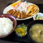 角屋食堂 - 「トンカツ定食」（780円）。お野菜もたっぷりとれる定食です。