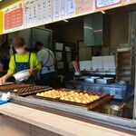 たこ焼のいちから - 店内を臨む