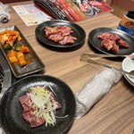 Kokusangyuu Yakiniku Kuidon - 