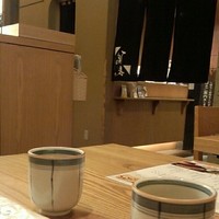 ひつまぶし名古屋備長 ラシック店 - おしぼりが使い捨てとは…
                