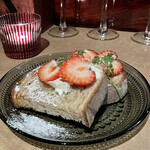 Bar Soul Kitchen - ハニーバターとクリームチーズ、苺のタルティーヌ