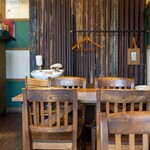 ザグッドベアーバーガー - 2023.3 テーブル席