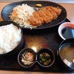 Hananomai - とんかつ定食 (790円・税込)