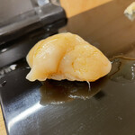 鮨屋 とんぼ - 帆立