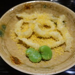 富小路 やま岸 - 白魚の天ぷら、からすみパウダー