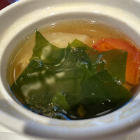 個室中華 頤和園 京橋店 - ランチ限定10食　極上定食1800円　薬膳風蒸しスープ。　野菜たっぷりで美味しい。