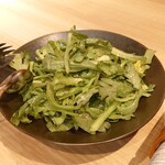 日本酒居酒屋 柳水 - 江戸川春菊のサラダ　580円