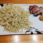 らーめん かねかつ - つけめん 1,100円、イベリコ豚肩ロース 500円 ♪