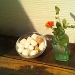 スパイスカフェ - テーブルの花