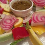 VIA Brianza - 和歌山県産有機野菜のバーニャカウダ 彩りもあざやか