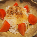 手打蕎麦 ふじや - 玉ねぎサラダ