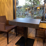 Restaurant Laplace - テーブル席