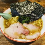 豚骨醤油ラーメン まじめ家 - 