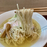 Chuukasoba Shikisokuzekuu - 少し固茹での中細ストレート麺