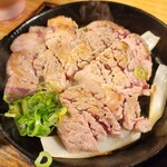 豚ステーキ＆牛タンステーキ十一 - 料理写真: