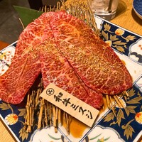 炭火焼肉 伏見屋 飛騨牛別邸 - 四番ミスジ