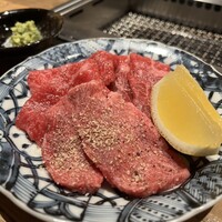 和牛料理 一石三鳥 - タン・マルシン・ヒウチ