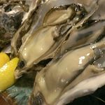 酒徒庵 - 艶々で瑞々しく、食べるとその雑味のない旨味に感動します。