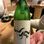 酒徒庵 - 左側の写真の牡蠣に合わせて頂いた日本酒です。もう、シアワセ過ぎて、今後の人生が不安になります。(笑)