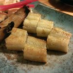 酒徒庵 - 塩加減は少し強めだが、レモンを絞り、山葵を乗っけて食べると、バランスのとれた、素晴らしい味わいに変化します。