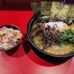 家系ラーメン 稲葉家 - 