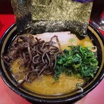 家系ラーメン 稲葉家 - 