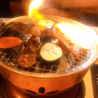 炭火焼肉 伏見屋 飛騨牛別邸 - 炭火焼き
