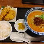 新新園 - 担々麺（唐揚げ）セット