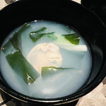 エクシブ湯河原離宮 - 蛤の潮仕立て　三陸若芽・蕨・うるい・木の芽・紅白花弁大根、人参