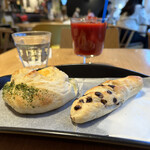 Blue Tree Cafe - イートインは２Ｆのブルーツリーカフェで♪♪