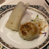 鴻臚 - 北京ダックとにら饅頭