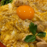 やきとり お㐂樂 - 京紅地鶏の親子丼 大 鶏スープ付