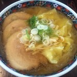 秀航園 - チャーシューワンタン麺