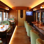 伊予灘ものがたり - ２号車「黄金（こがね）の章」(2023年3月)