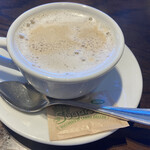 A16 - デザート一品につき350円で頼めるセットドリンク、カフェラテ