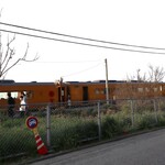 伊予灘ものがたり - JR下灘駅に停車中の伊予灘ものがたり(2023年3月)