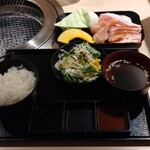 Yakiniku No Gyuta Honjin - 