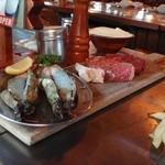 サムズ マウイ 久茂地店 - コースB　\4494（生車えび特大2尾 ＆最上質サーロインステーキ）一部テンダーロインステーキも写ってます