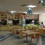 Yoneyama Sa-Bisueria No Borisen Fu-Doko-To - 店内。