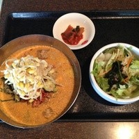和牛焼肉 土古里 上野バンブーガーデン店 - もやしタップリ担々冷麺