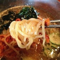 和牛焼肉 土古里 上野バンブーガーデン店 - 辛冷麺は太麺にしました