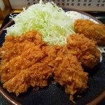 とんかつ こころ - カキチキンかつで両方食べられて満足♪