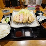Tonkatsu Wakaba - 鹿児島産 ゆず豚 上ロースカツ定食2150円 白ご飯