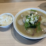 桜上水 船越 - ワンタンメン(塩) 味玉 ライス