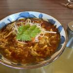 Sampoutei - 酸辣湯麺(¥902)+大盛(¥110)