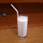 インド料理ダイニングバー ルドリ - どろどろラッシー