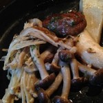 酔虎伝 大須店 - きのこ炒め