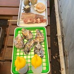 ぐらんぱるぽーと海鮮BBQ - ■炭他コンロセット　￥500 ■牡蠣カンカン焼き５個　￥1,600 ⇒ ￥1,380 ■単品：帆立・烏賊・蛤・栄螺・鳥串・ノンアル　￥2,200 計　￥4,080