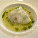 ラトリエ・ドゥ・ノト - 輪島河豚の藁焼と蕪をスープで