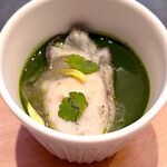 ラトリエ・ドゥ・ノト - 牡蠣のフラン春菊ソース